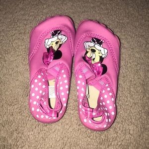 Minnie Mouse Gently worn swim shoes.